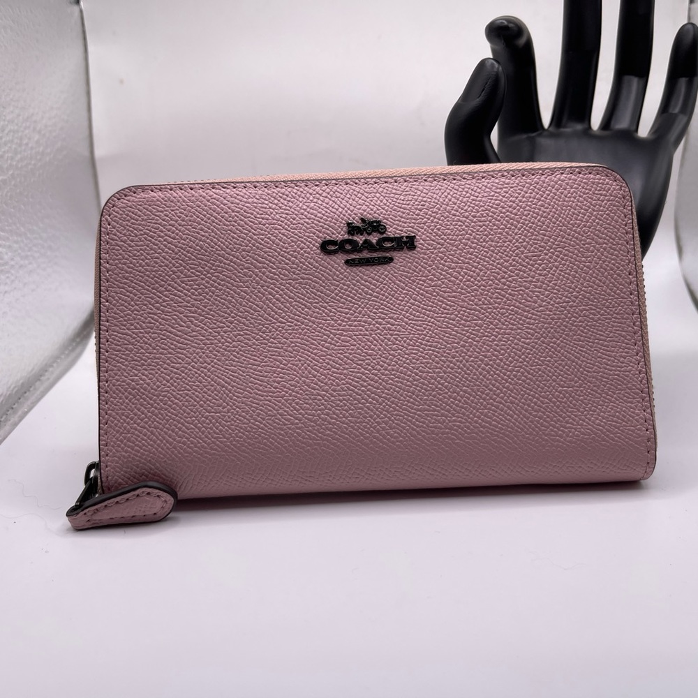 Pink coach wallet, barely used